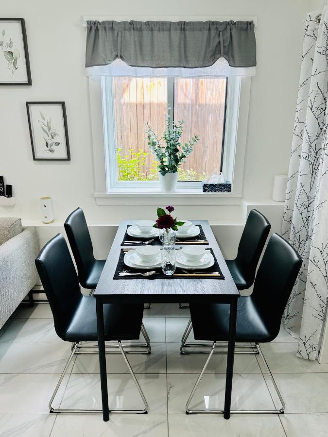 2Br 1.5Ba Full Kitchen Private Guest House - Free Parking - Central Location Vancouver Exterior photo